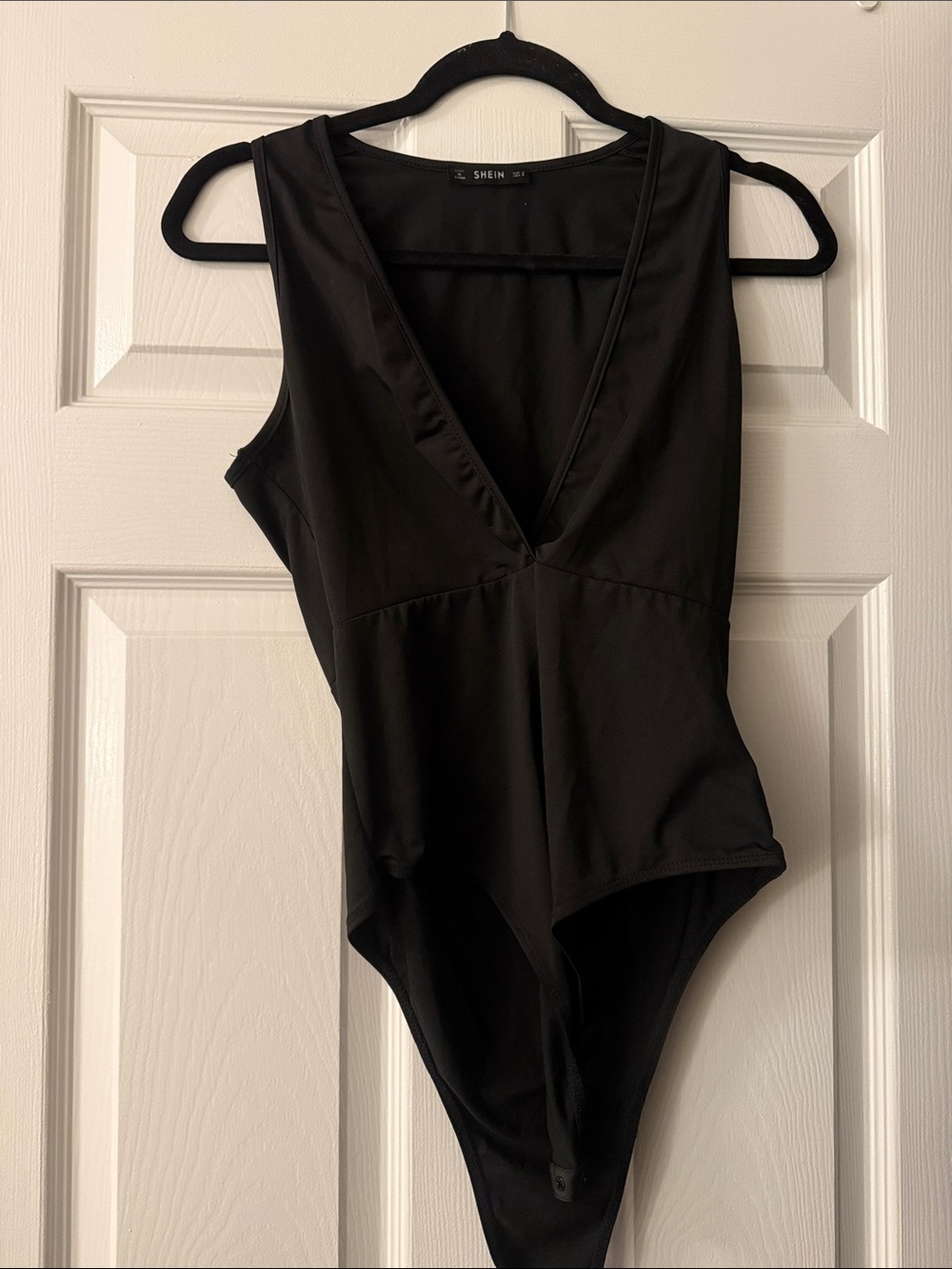 SHEIN Black Deep V-Neck Sleeveless Bodysuit